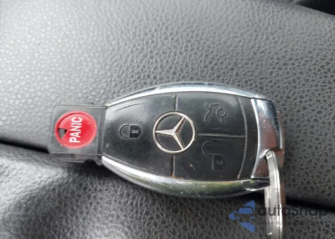 2008 Mercedes-Benz C 300 Luxury 4Matic/Sport 4Matic из США, поврежденный, VIN WDDGF81X78F116611